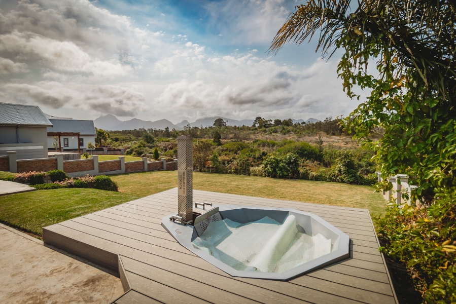 5 Bedroom Property for Sale in Kraaibosch Country Estate Western Cape